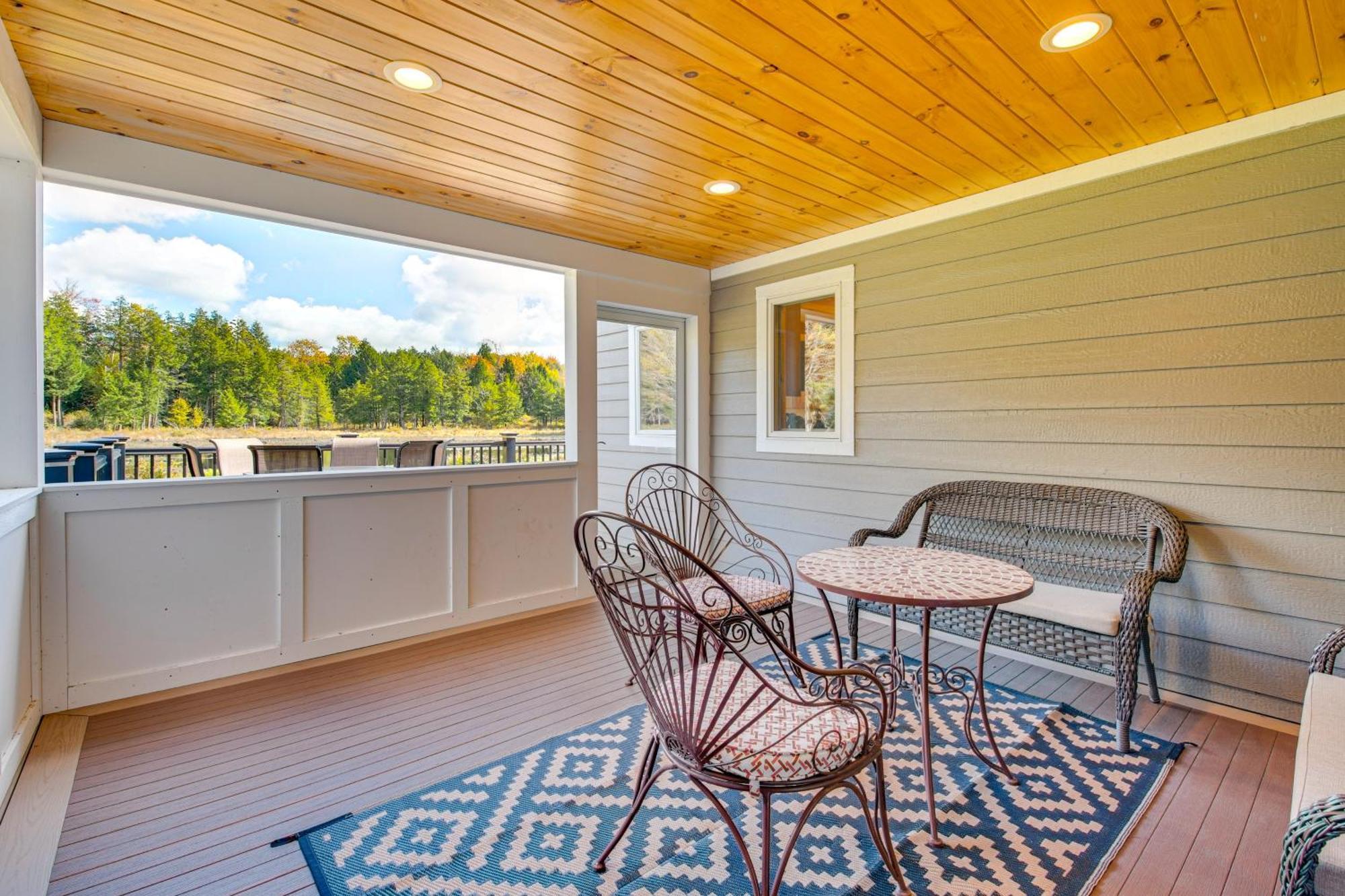 Holiday home Spacious And Secluded Fire Pit