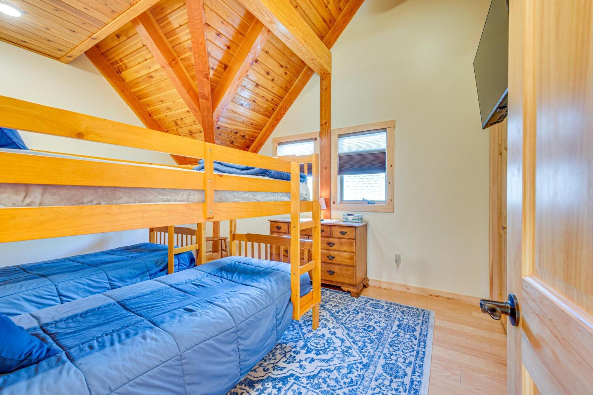 Spacious And Secluded Fire Pit Holiday home *