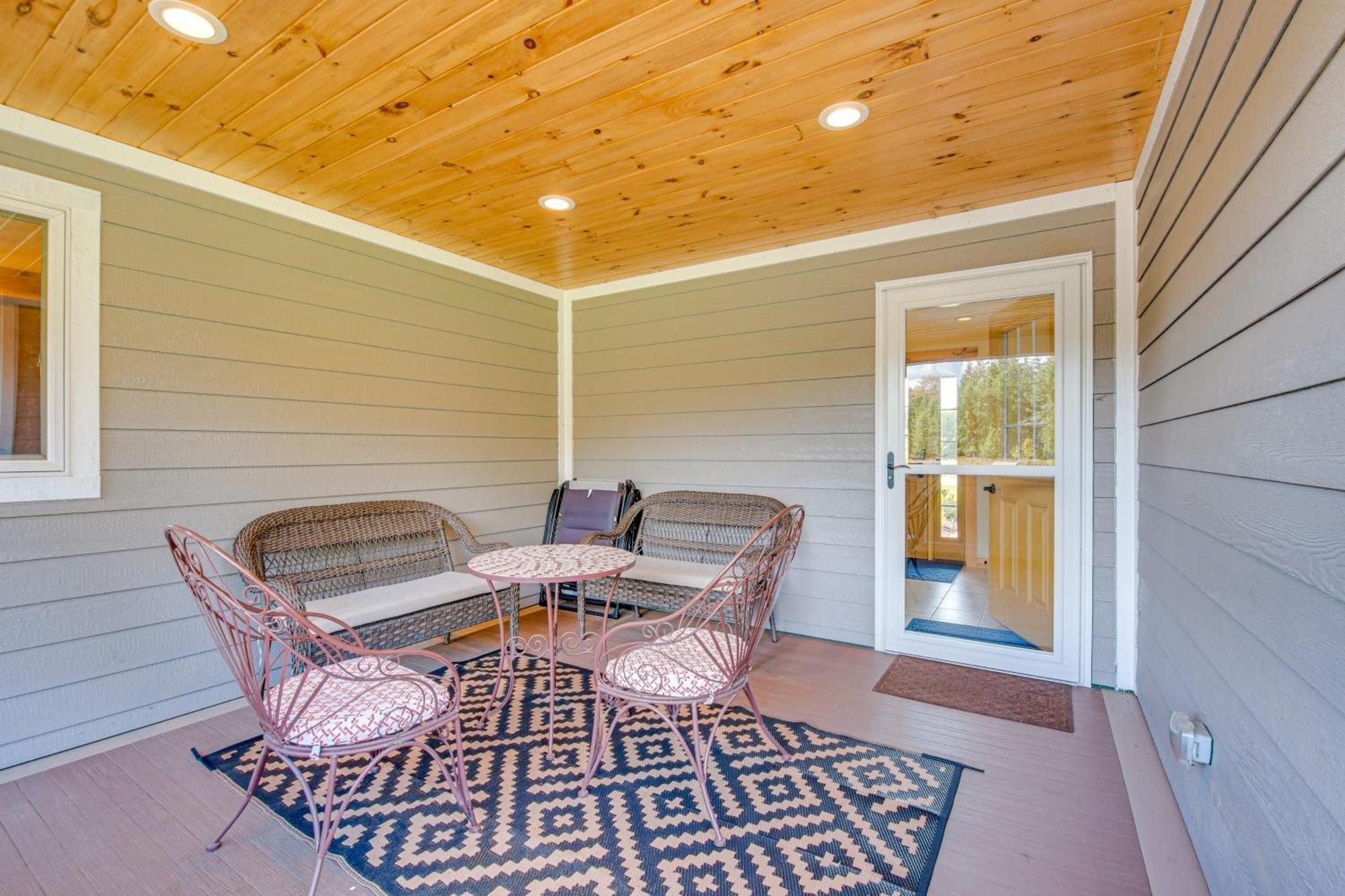 Spacious And Secluded Fire Pit Forksville