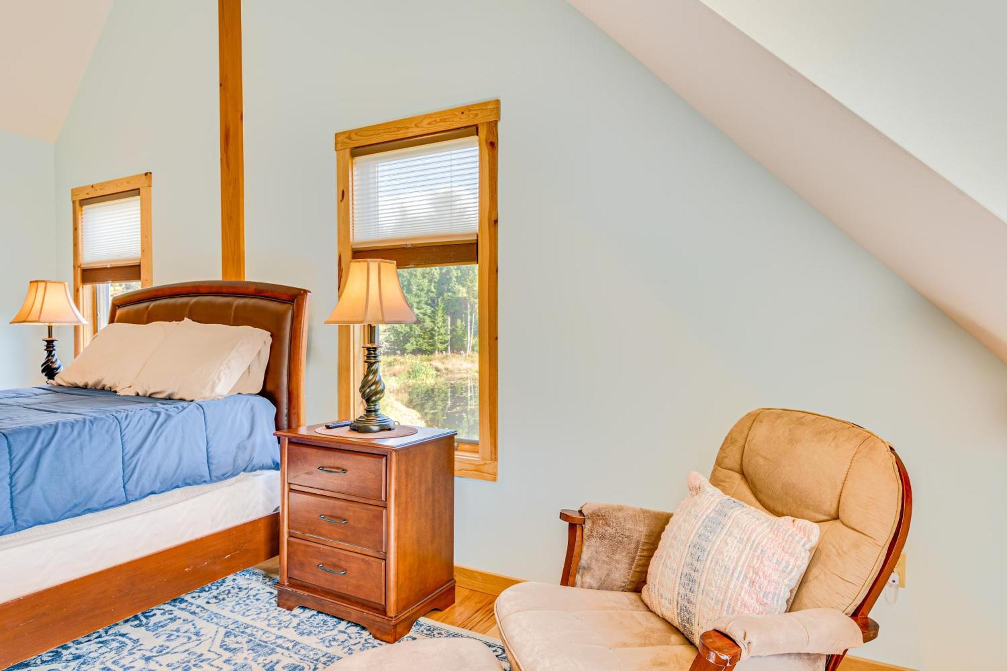 Spacious And Secluded Fire Pit Holiday home *