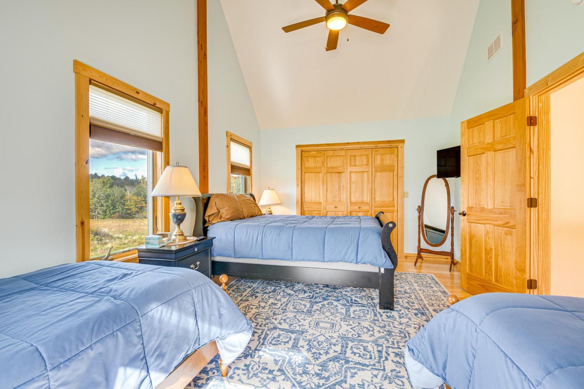 Spacious And Secluded Fire Pit * Forksville
